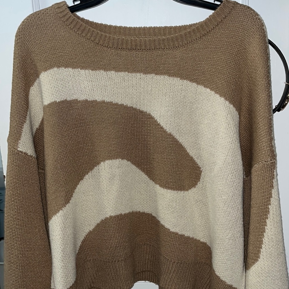 Oversized crop sweater